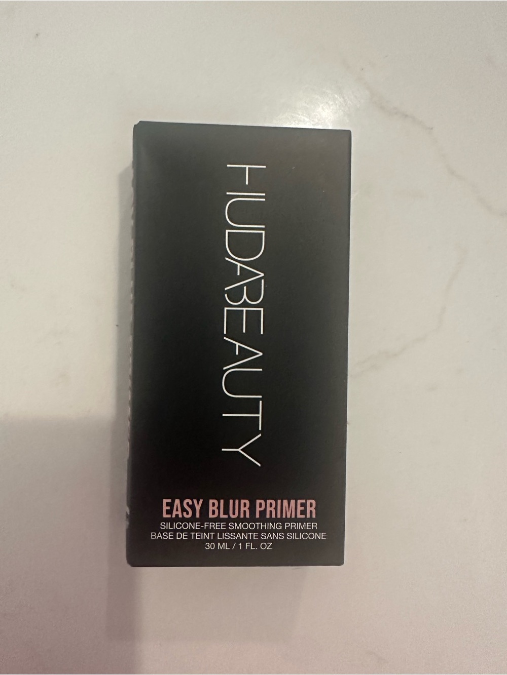 HUDA BEAUTY Easy Blur Primer - Black with Pink Accent